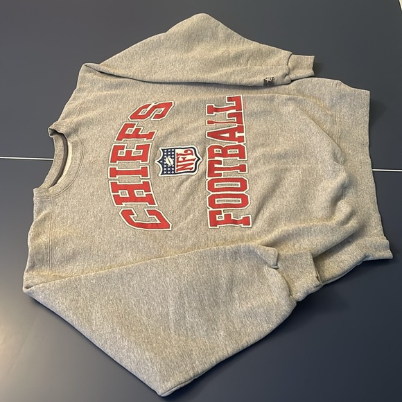 SIZE M Kansas City Chiefs Sweatshirt - Picture 3 of 3